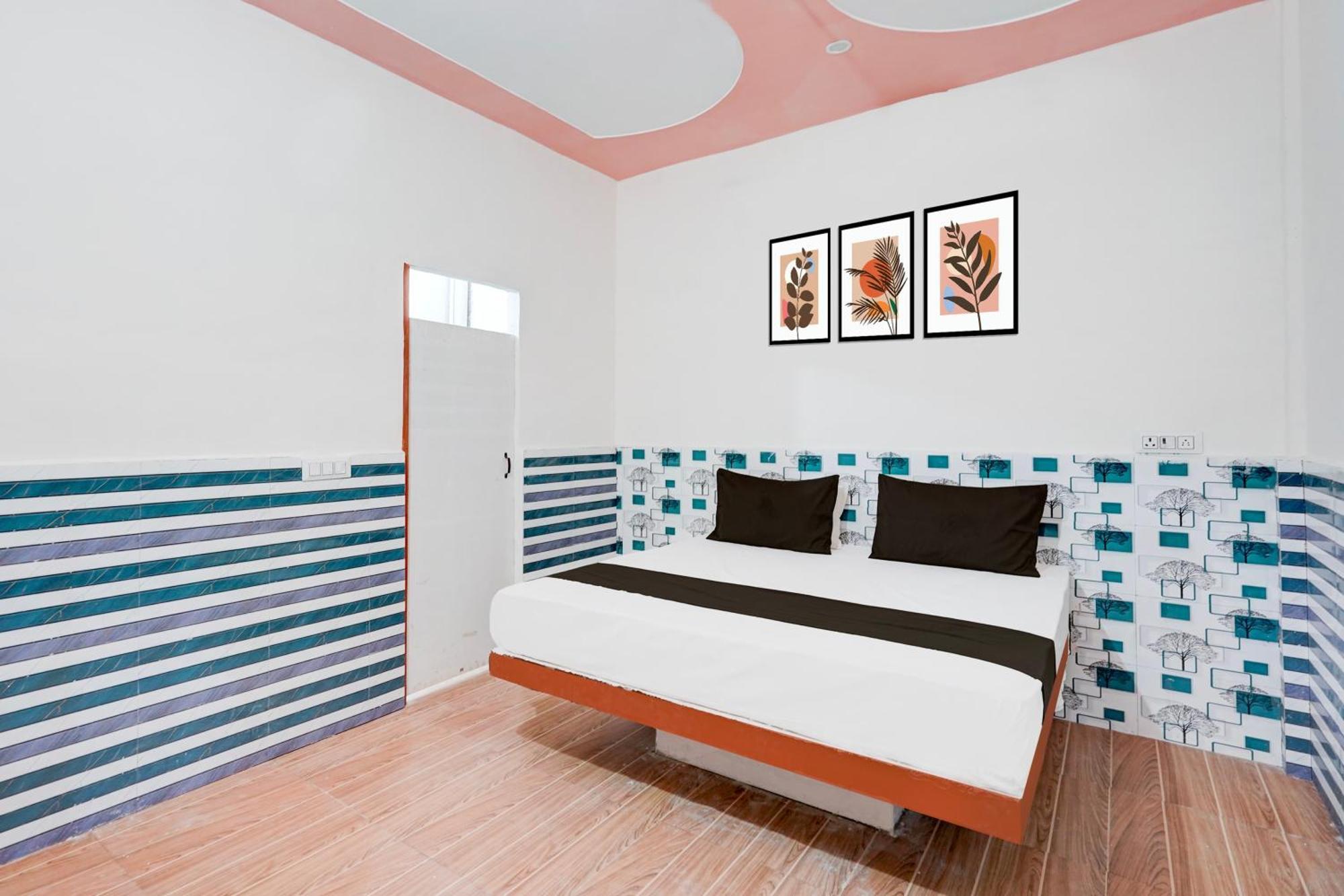 Hotel O Golden Bird نويدا المظهر الخارجي الصورة