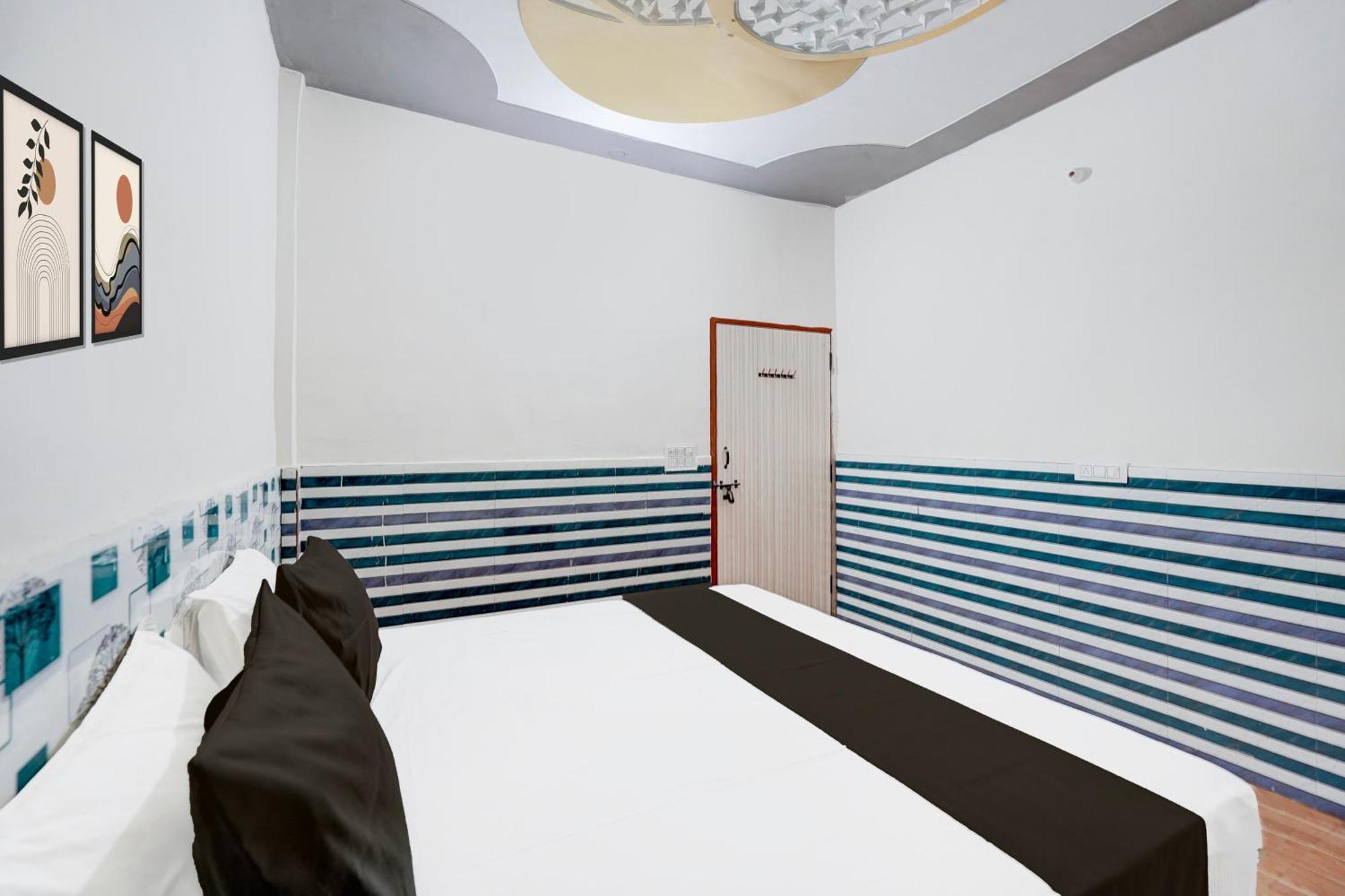 Hotel O Golden Bird نويدا المظهر الخارجي الصورة